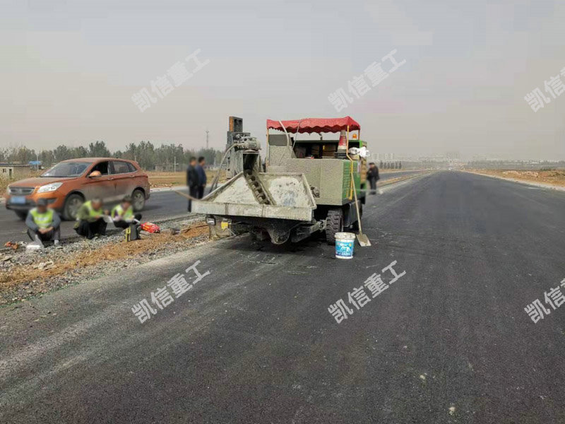 路緣石成型機(jī)